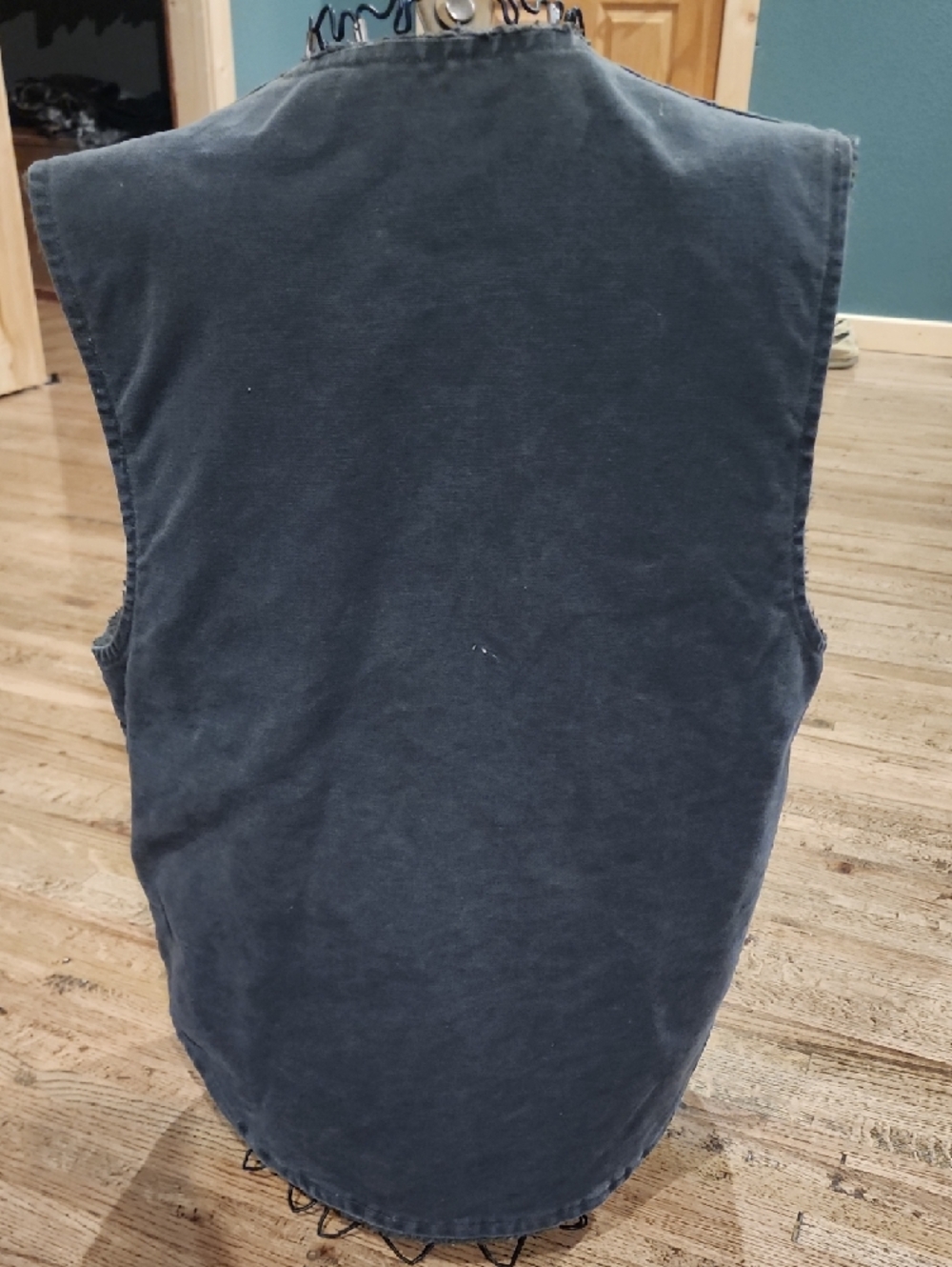 Vintage Carhartt Dark Blue Canvas Zip Vest with Leather Logo - Picture 4 of 5
